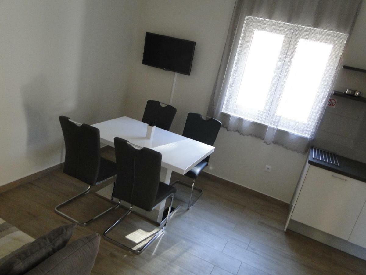 Aurea Apartment