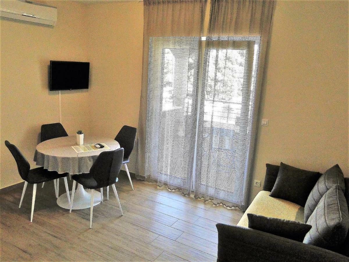 Aurea Apartment *